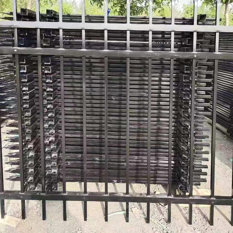 现货批发锌钢护栏 庭院小区隔离别墅防护围墙锌钢护栏 聊城护栏定制